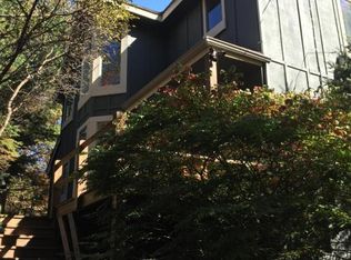 384 Miller Dr, Pocono Pines, PA 18350