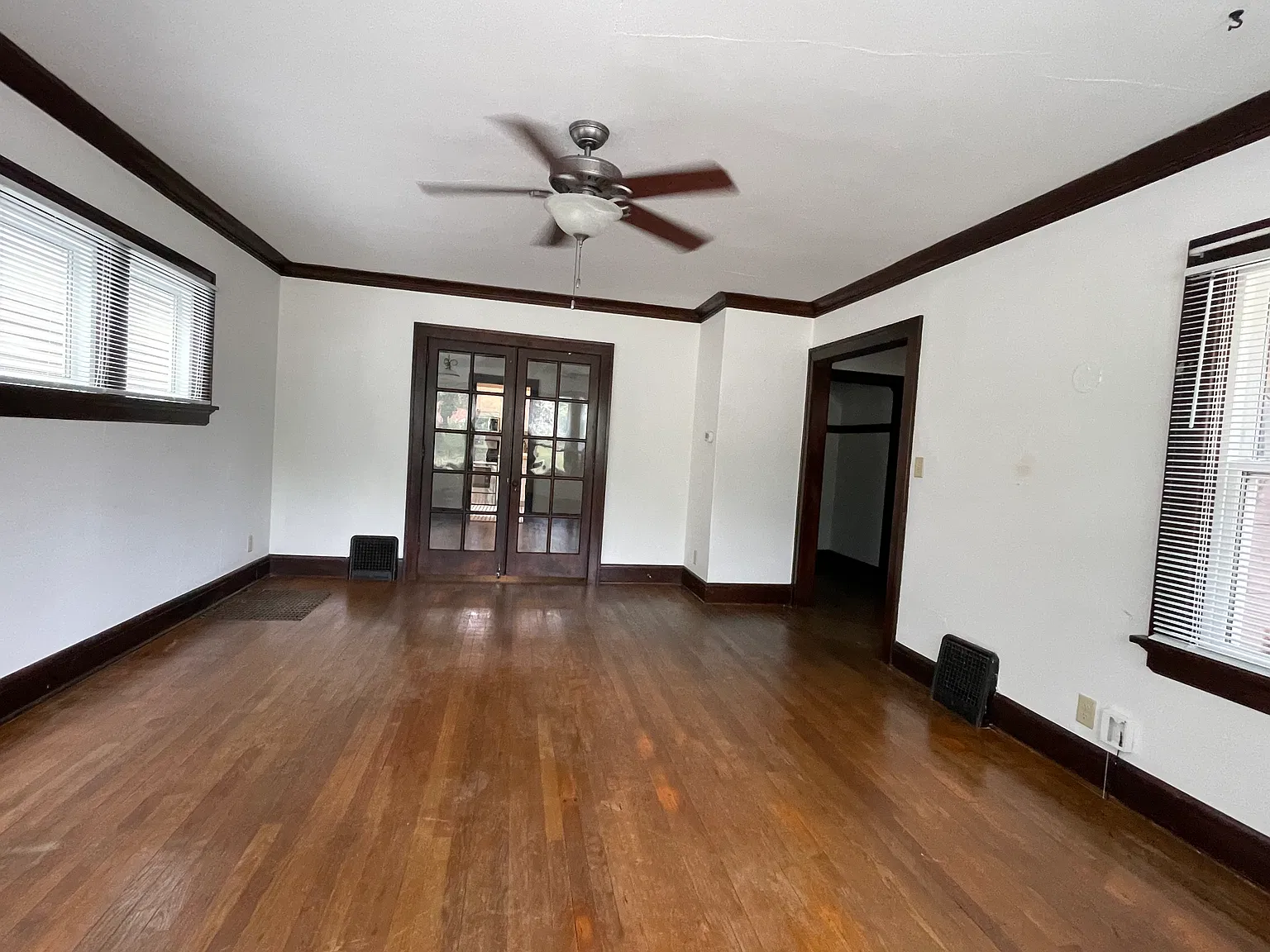 2 bed, 1093 sqft, $2,150 — Photo 4