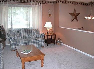 2nd image of 108 Persimmon Pl