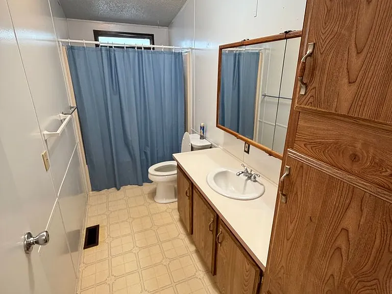 24300 E Village Dr #2 — Photo 10