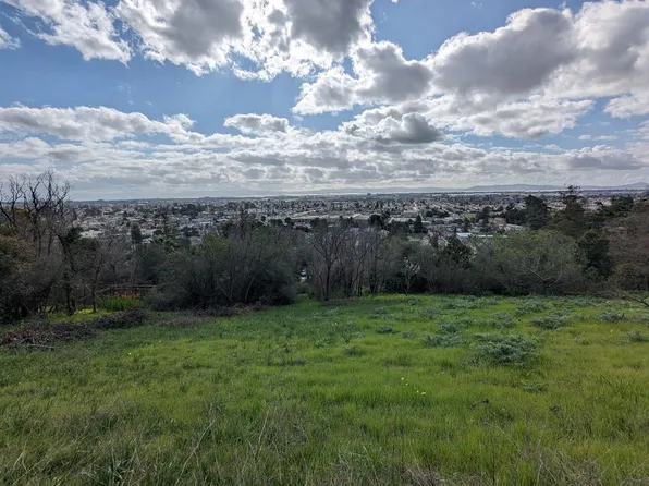 (undisclosed Address), Oakland, CA 94605