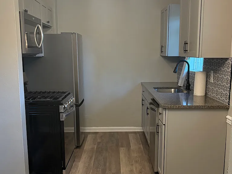 4906 Granada Dr — Photo 3