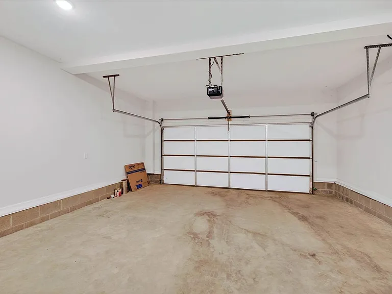 1437 Citadel Dr — Photo 21