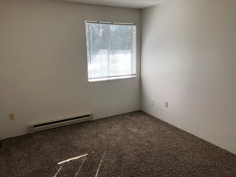 500 NE Maiden Ln #8 — Photo 10