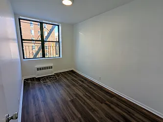 Rented by R New York
