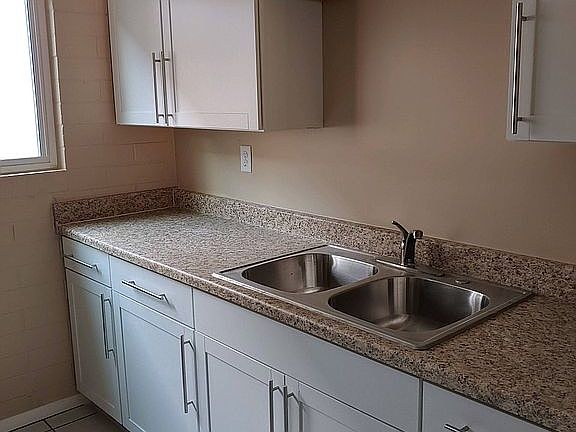 3rd image of 1447 S Jones Blvd APT E108