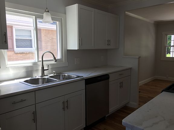 4th image of 97 N Long St