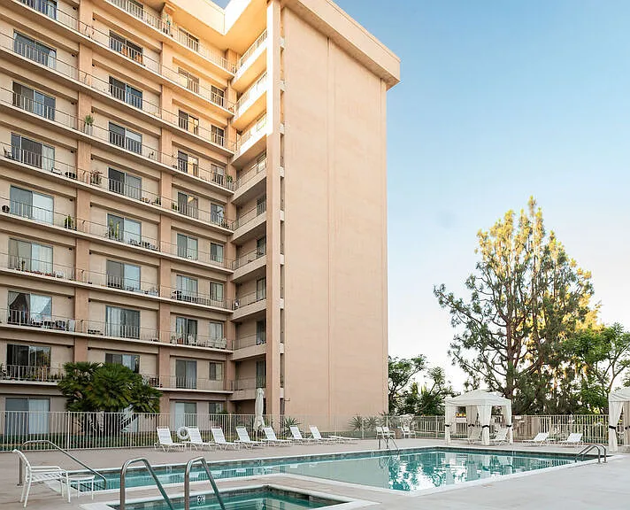 100 S Doheny Dr #1011 — Photo 18