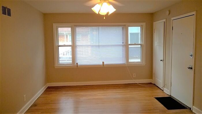 1st image of 3233 W Juneau Ave APT 1