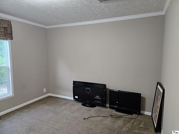 5th image of 150 Springhill Rd