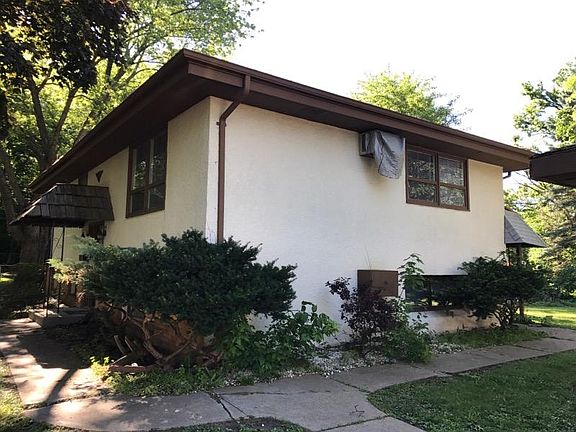 2nd image of 1738 Hawthorne Ave E #1