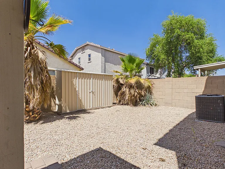 17648 W Lisbon Ln — Photo 39