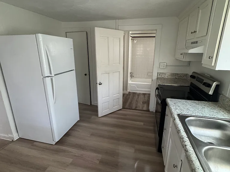 603 Strand Rd NE #3 — Photo 6