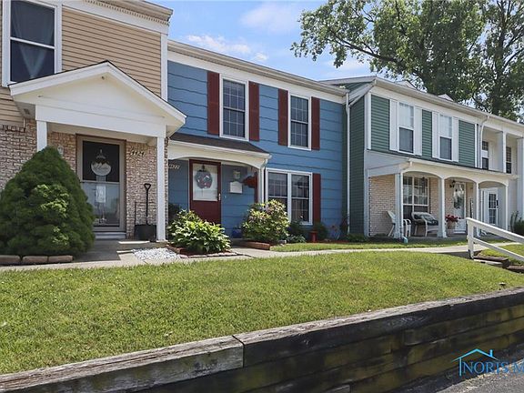 3rd image of 4422 Rose Garden Dr #6
