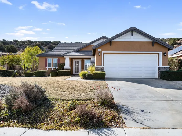 1646 Korat Dr, Palmdale, CA 93551