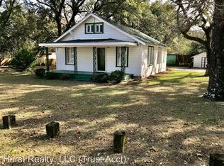 102 Hammocks Beach Rd, Swansboro, NC 28584