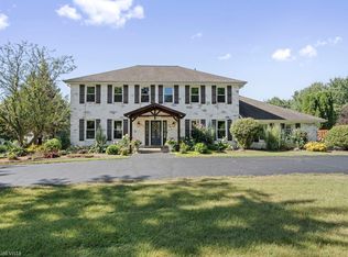 6N066 Chambellan Ln, Wayne, IL 60184