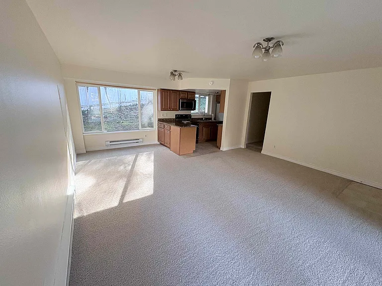 10215 SE 6th St — Photo 15