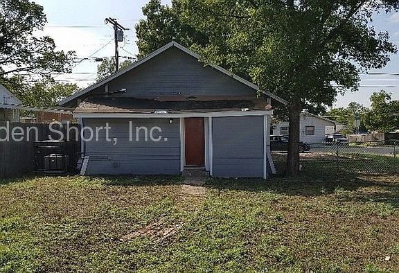 3rd image of 1116 H Ave