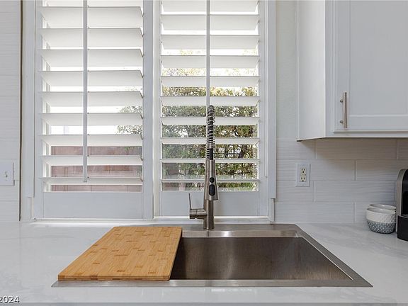 5th image of 1005 Olive Mill Ln