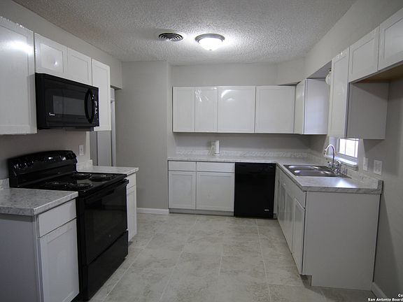 5th image of 523 S Craigmont Ln