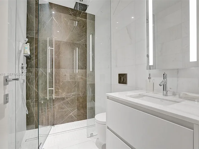 300 Biscayne Blvd #2305W — Photo 47