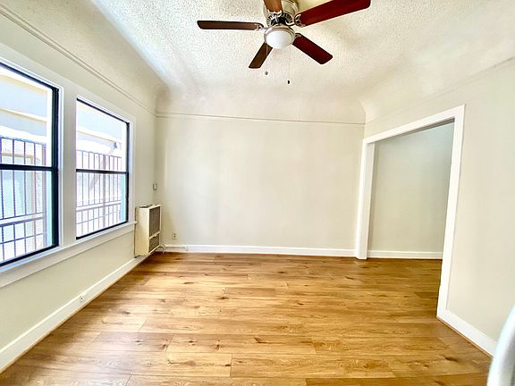 3rd image of 1207 N Orange Dr APT 103
