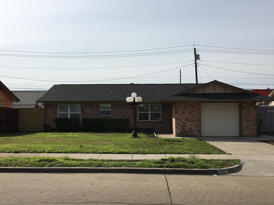 2nd image of 4418 Longleaf Dr