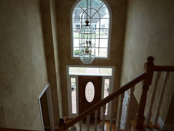 3rd image of 318 Updike Pl