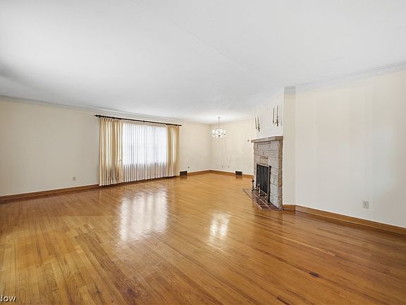 2nd image of 500 Forsythe Ave