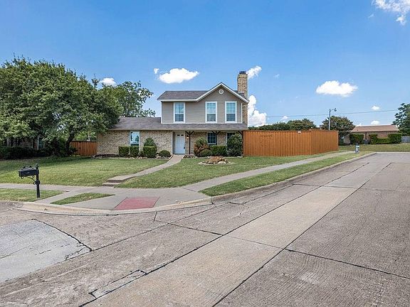 3rd image of 2631 W Wentwood Dr