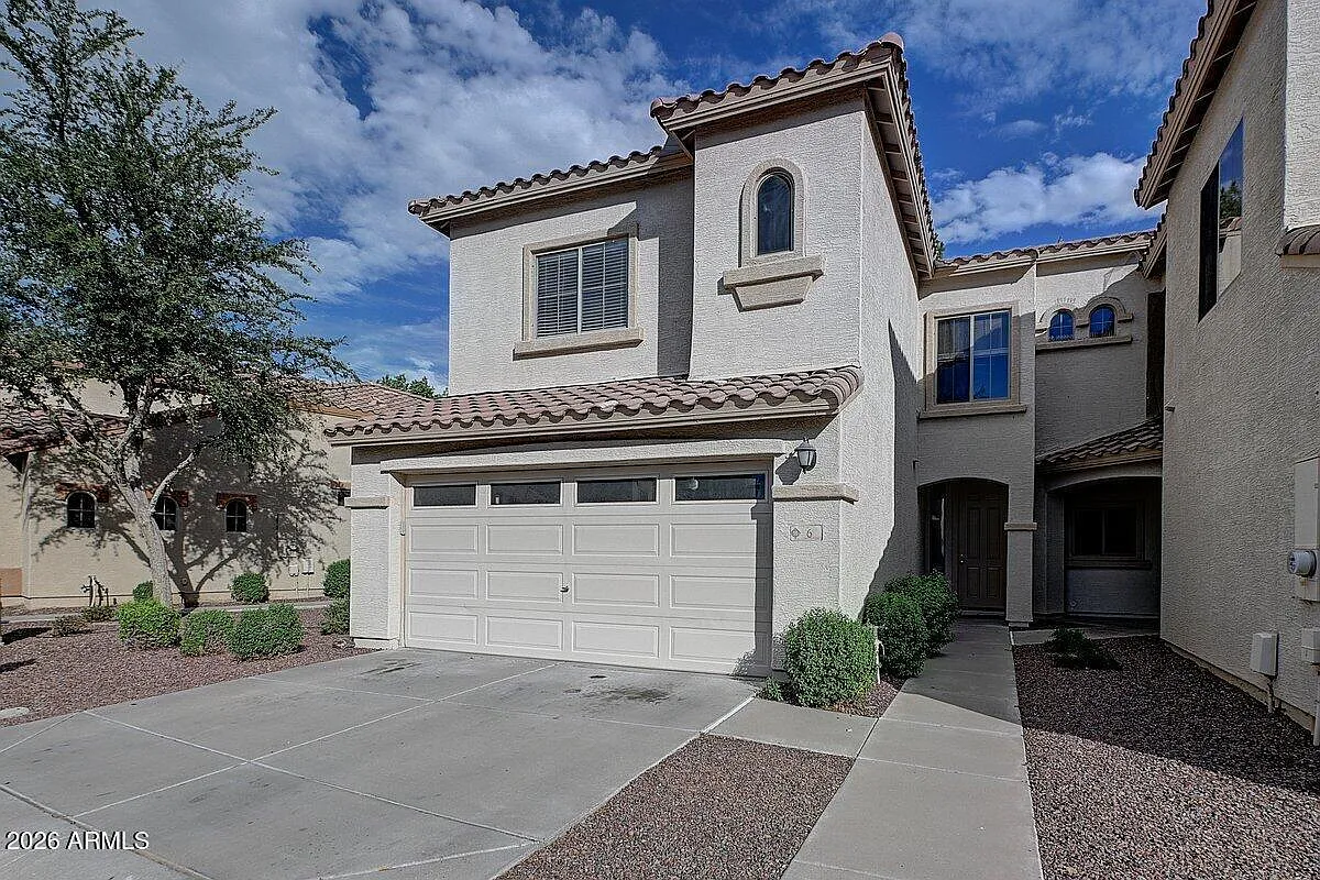 3 bed, 2.5 bath, 1594 sqft, $2,150 — Photo 1