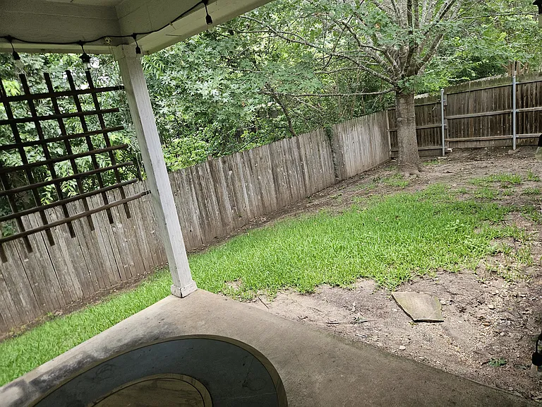 11208 Friendship Dr — Photo 29