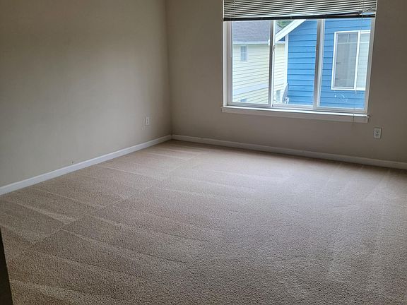 5th image of 12332 14th Ave NE #B