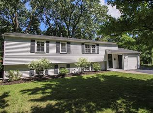 231 Elmcroft Rd, Rochester, NY 14609