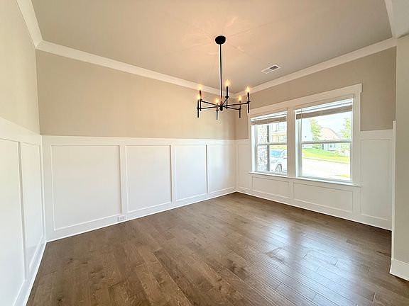 5th image of 5059 Wellesley Dr