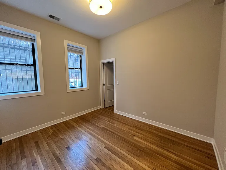 607 W Oakdale Ave #11-J — Photo 16