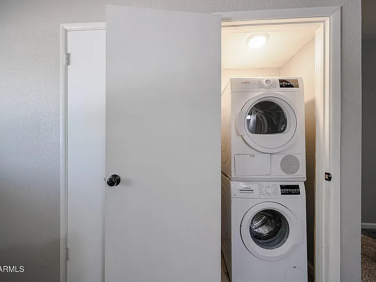 351 E Thomas Rd #D201 — Photo 36