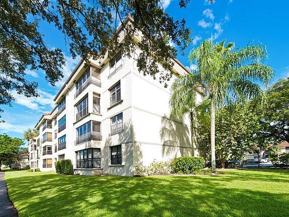 3rd image of 2908 Carambola Circle #101-b