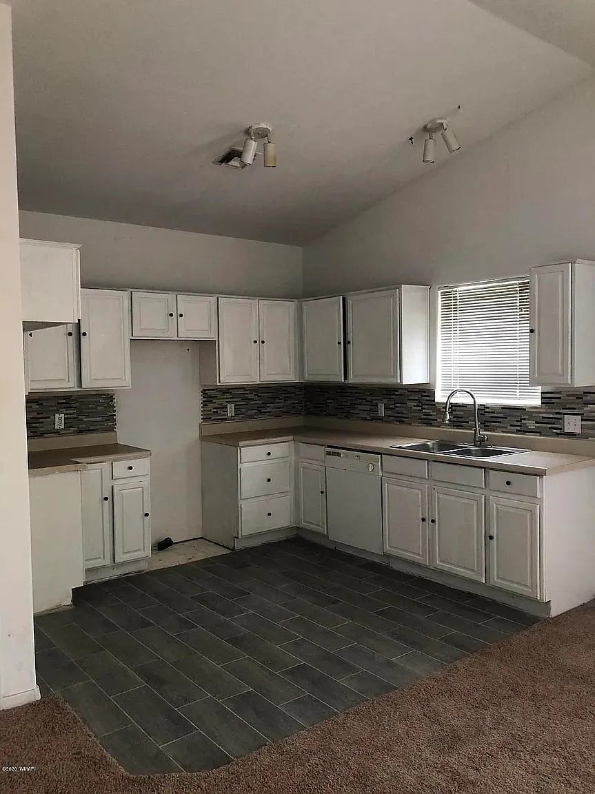 3 bed, 2.0 bath, 1250 sqft, $2,250 — Photo 4