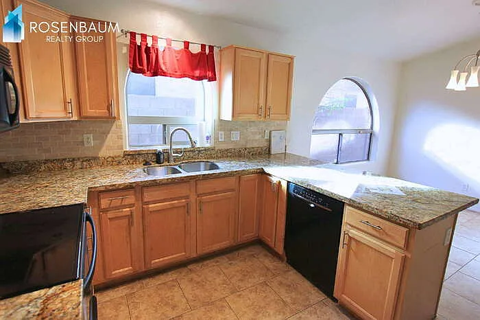 12412 W Montebello Ave — Photo 2