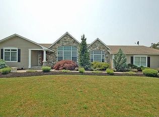 91 Rainbow Hill Rd, Flemington, NJ 08822