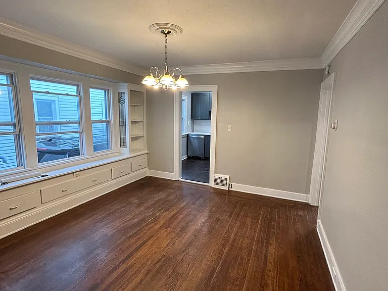2040 Waterbury Rd — Photo 7