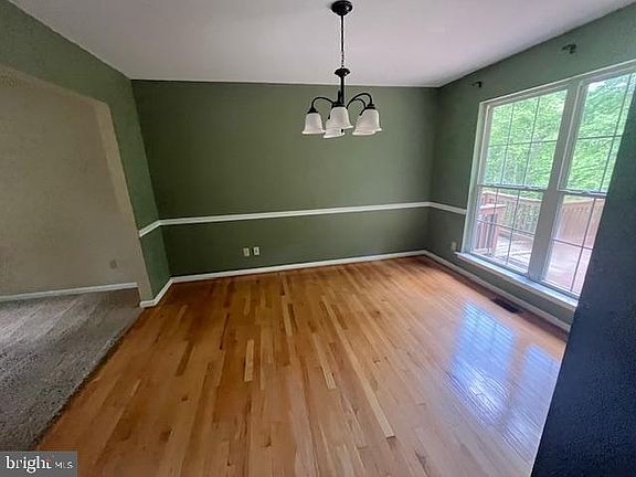 5th image of 9121 Woodland Way N
