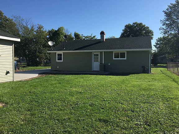 2nd image of 912 East Dr