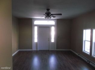 404 E Yerby St #A, Marshall, MO 65340