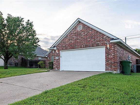 2nd image of 5305 Winchester Dr