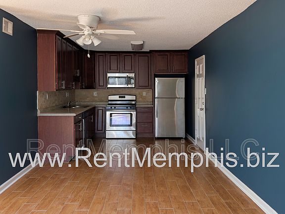 3rd image of 358 E Parkway N APT 2