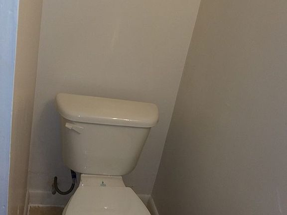 5th image of 915 Nottingham Dr APT 53