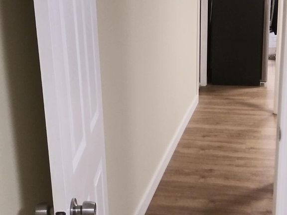 3rd image of 918 Hollywood Ave #2